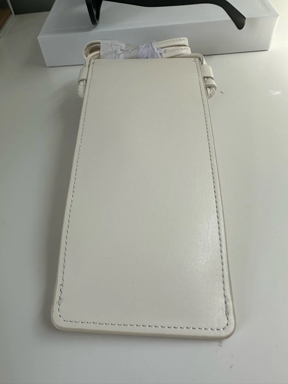 New Celine Black Sunglasses with Off White Crossbidy  Case. - Picture 13 of 13